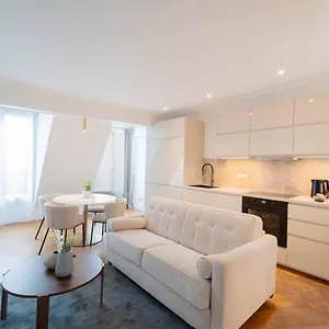 4* Апарт-отель Quartier Libre Madeleine